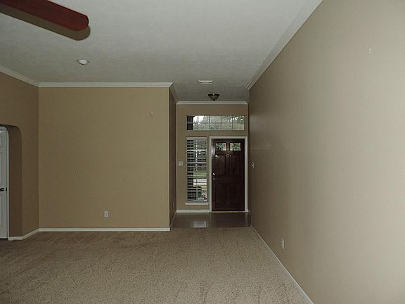 2nd image of 16038 Luxembourg Dr