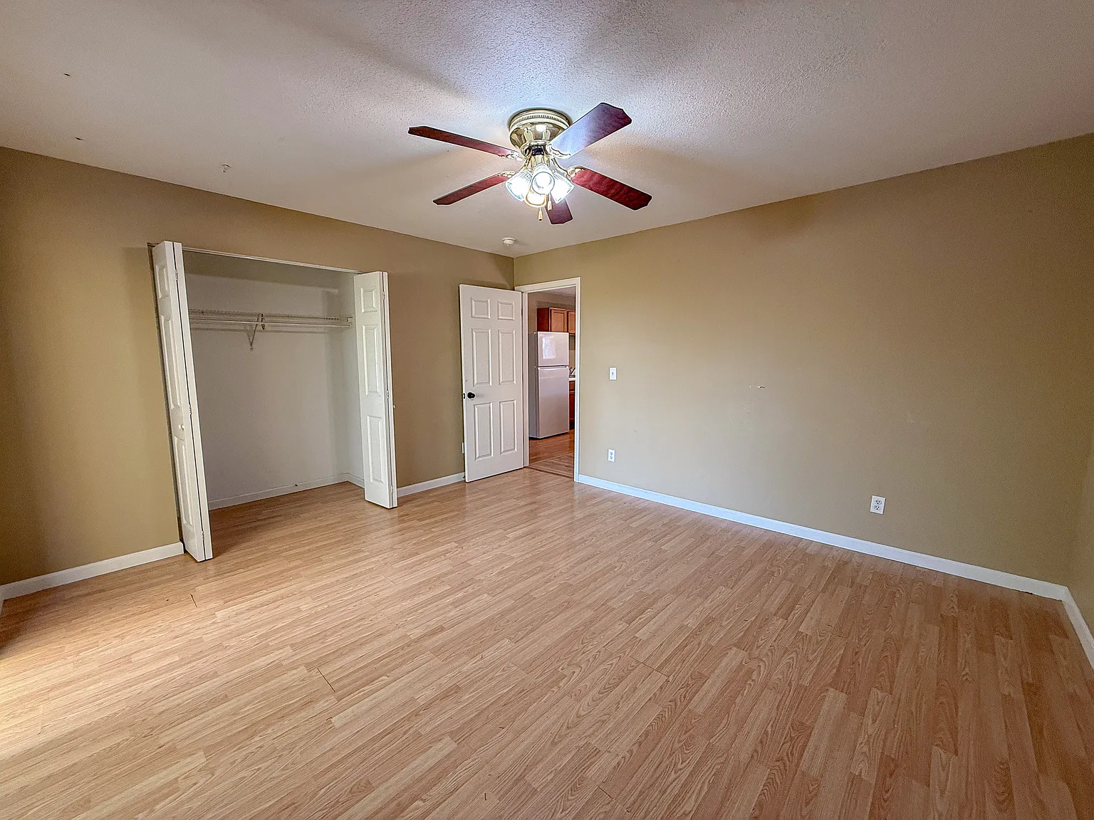 2 bed, 775 sqft, $950 — Photo 4