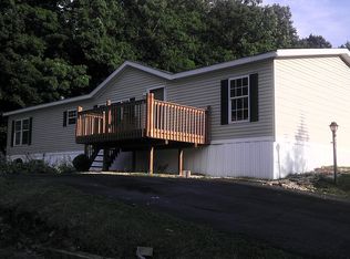 601 Falls Church Rd, Imperial, PA 15126