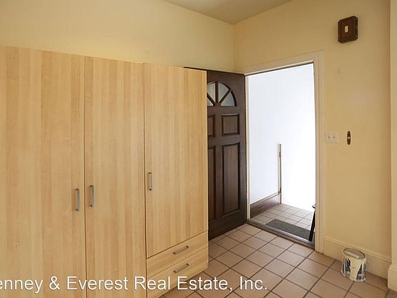 3rd image of 444 Greenwich St #1