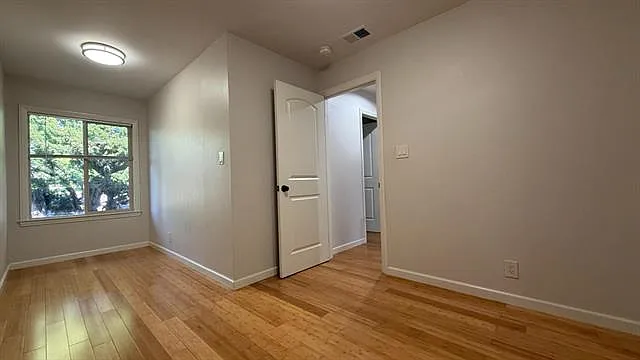 1356 Highland Ct — Photo 3