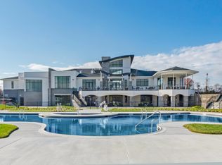 41 Fillmore Dr, Monroe Township, NJ 08831