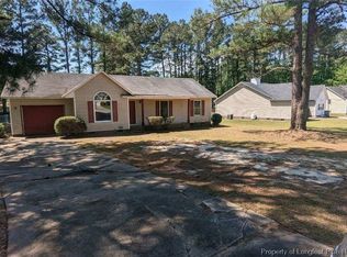 208 Cobblestone Ct, Raeford, NC 28376
