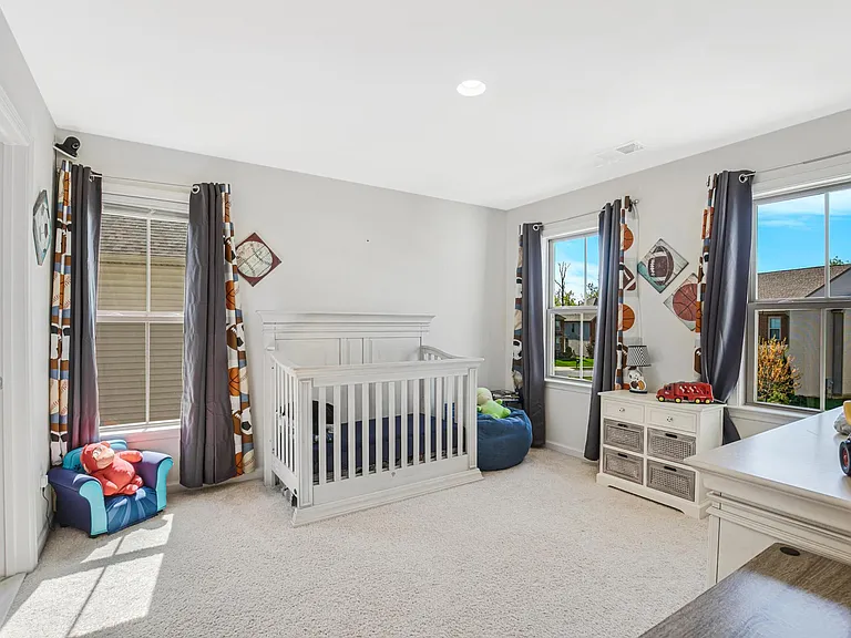 42526 Oxford Forest Cir — Photo 14