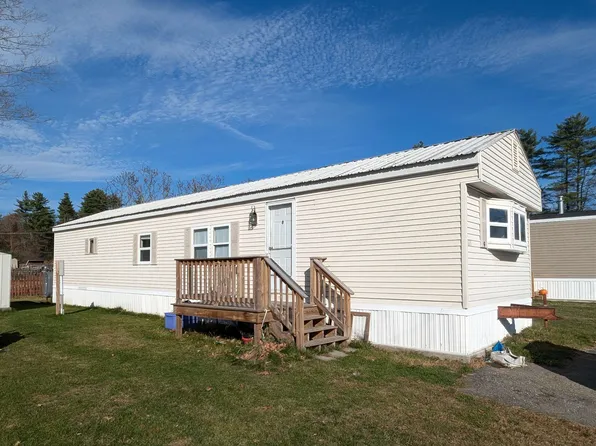 9 Madison Place, Claremont, NH 03743
