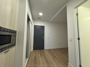 86 Dundas St E #701, Mississauga, ON L5A 1W4