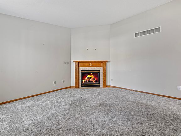 4th image of 2102 McQuillan Ct SE