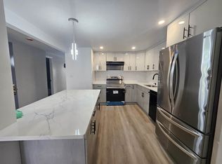 214-11 18th Ave FLOOR 2, Bayside, NY 11360