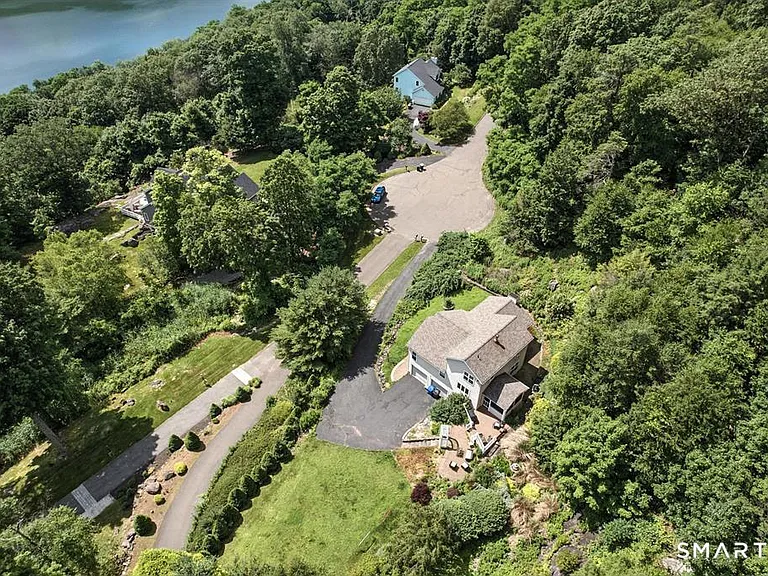 11 Squantz View Dr — Photo 24