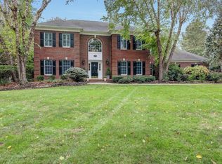 13 Beech Tree Ln, Shrewsbury, NJ 07702