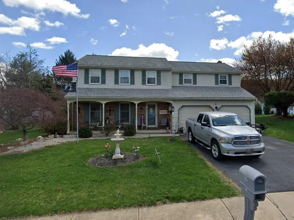 14 Hazelwood Cir, Ephrata, PA 17522