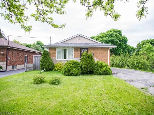 120 Henry St, Brantford, ON N3S 5C7