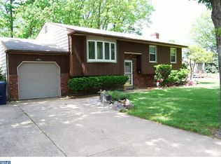 1601 Red Oak Rd, Williamstown, NJ 08094