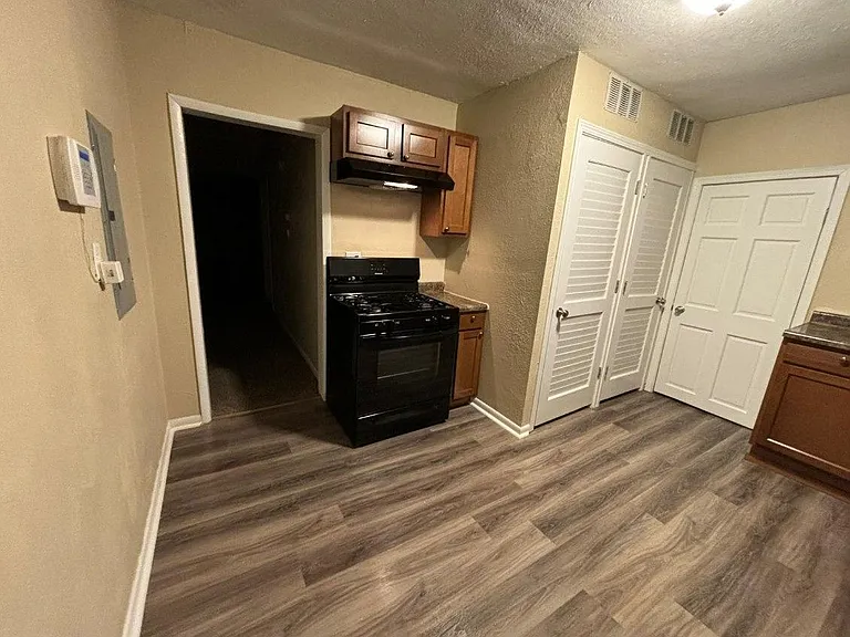 308 Oakdale Ave — Photo 11
