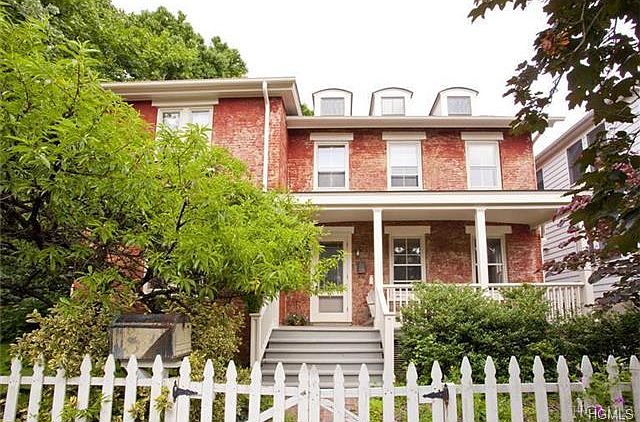 1st image of 28 N Eckar St