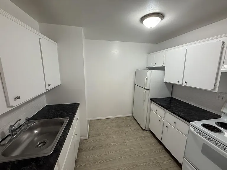 37 Rome Ave — Photo 3