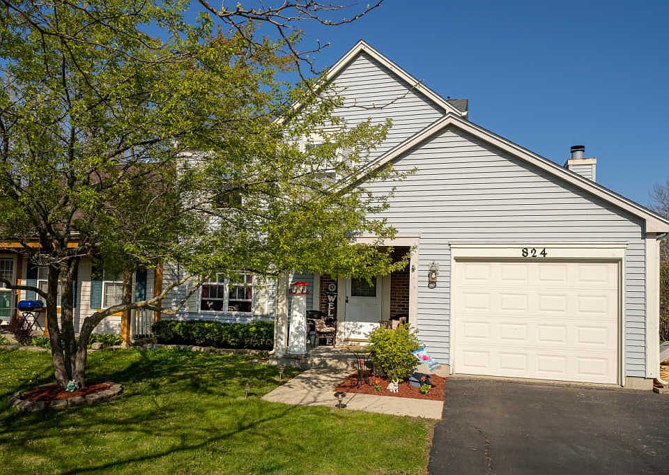 1st image of 824 Cambridge Dr