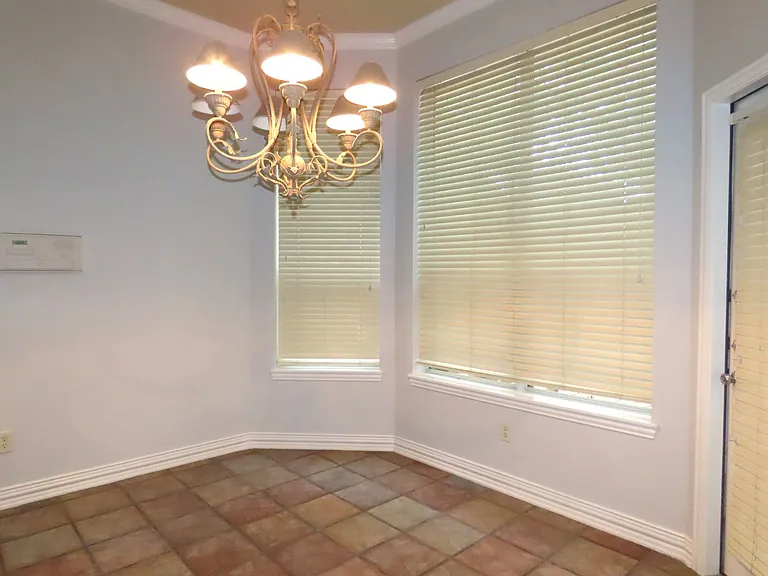 7609 Abbeywood Ct — Photo 16