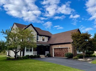 778 W Peninsula Ct, Oxford, MI 48371