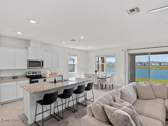 4th image of 4824 Amasa Cir