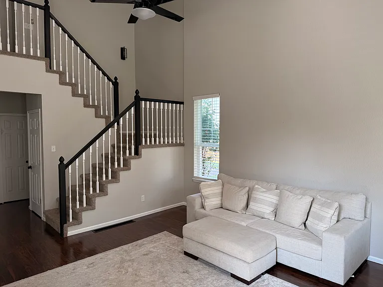10118 Grove Loop #C — Photo 2