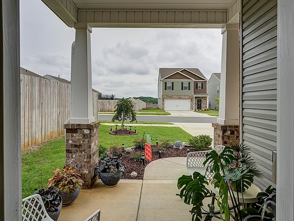 3rd image of 130 Wanderlust Ct