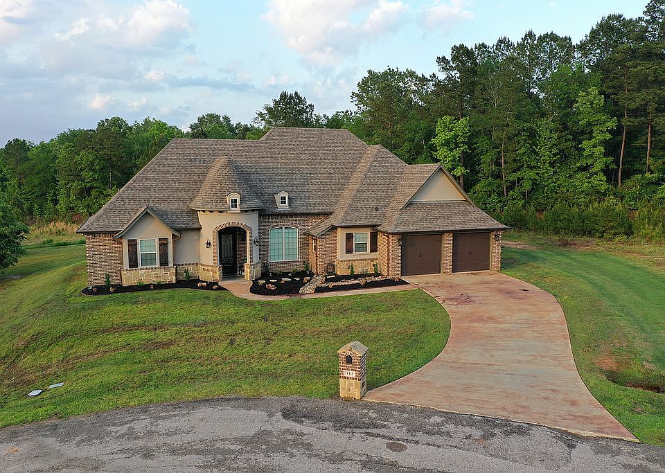 1st image of 114 Cecelia Ln