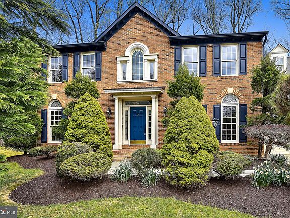 4th image of 5611 Sugarbush Ln