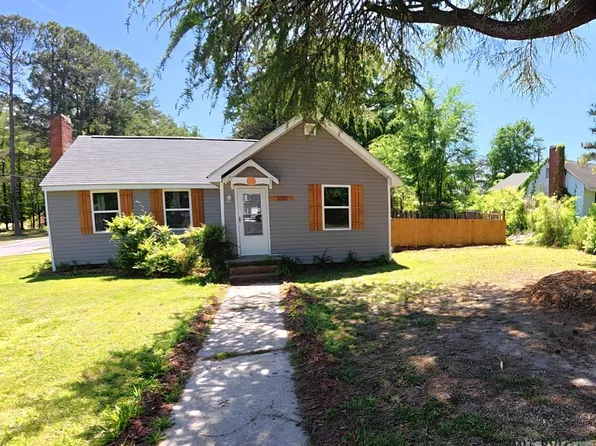 300 W 10th St, Scotland Neck, NC 27874