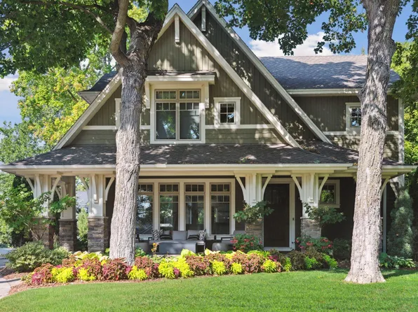 633 Park St E, Wayzata, MN 55391