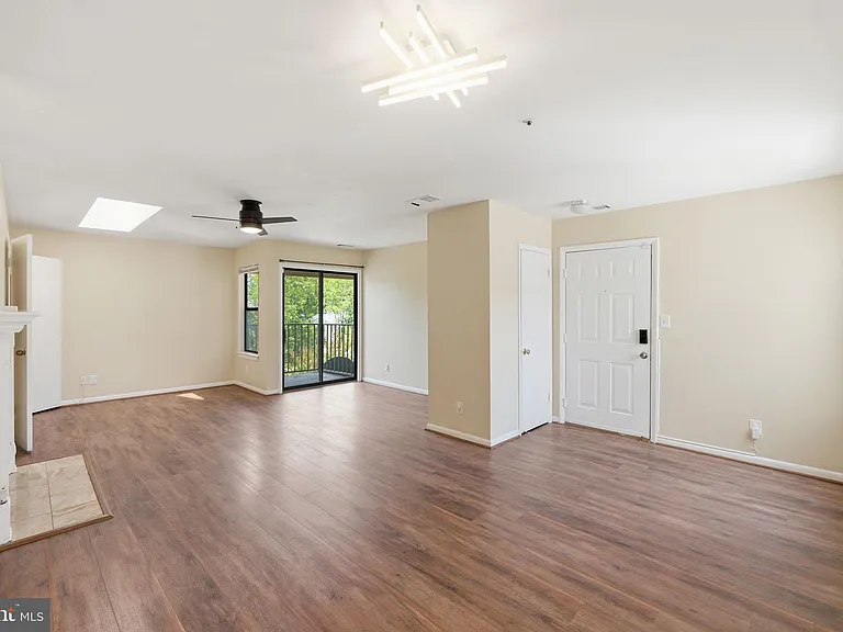 13408 Shady Knoll Dr #308 — Photo 7