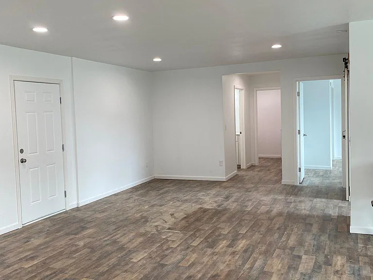 155 Wagon Rd — Photo 2