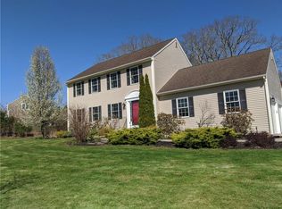 5 Paige Pl, Hope Valley, RI 02832