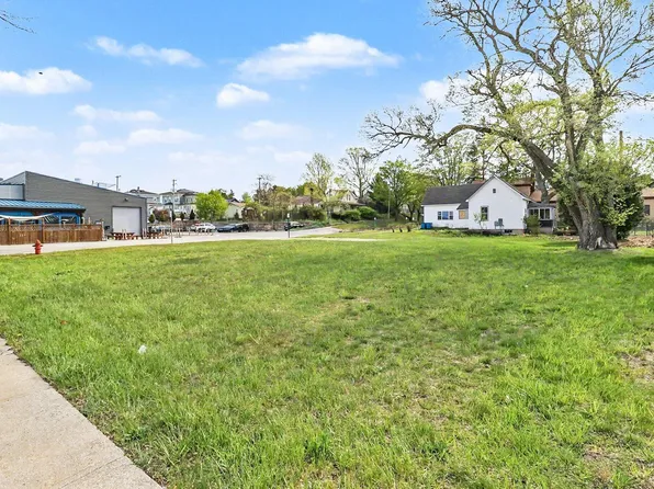603 S James St, Ludington, MI 49431