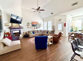 213 Flower Ridge Dr, Fort Worth, TX 76108