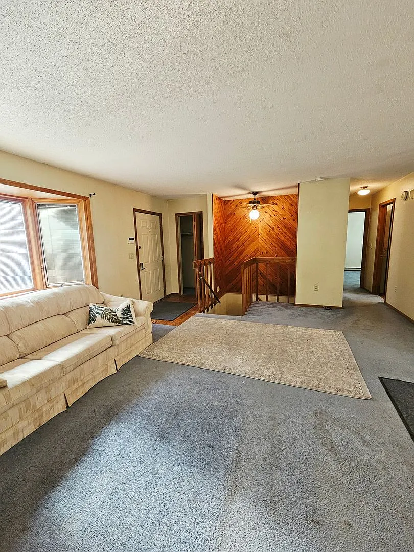3 Bed | 2 Bath | Home | Double Garage — Photo 4