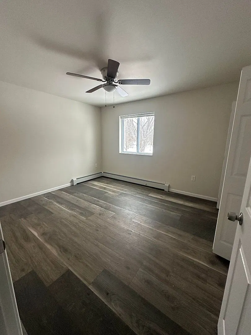 2 Bedroom Apartment — Photo 4