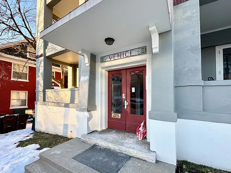 Nixon St. Apartments — Photo 27