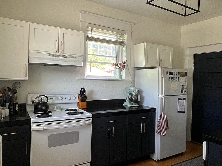 951 N Corona St #3 — Photo 6