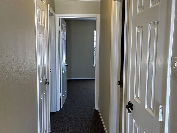 3rd image of 6817 Wolflin Ave #102