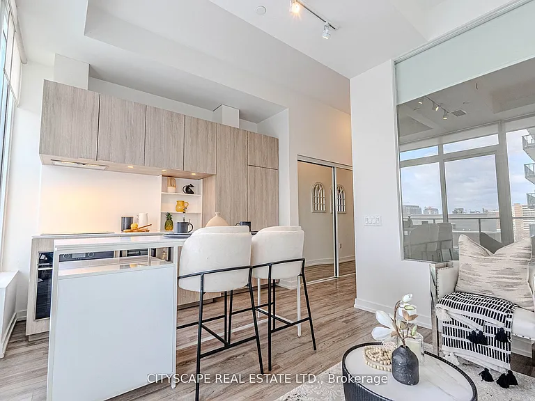 77 Shuter St #907 — Photo 19
