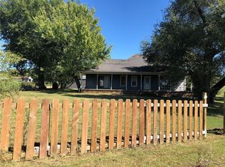 22109 North Rd, Summers, AR 72769
