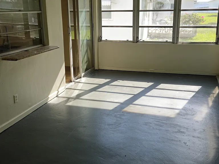813 Ocean Dr — Photo 23
