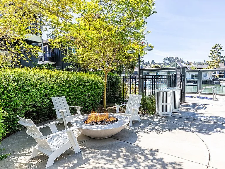 The Cove at Tiburon — Photo 29