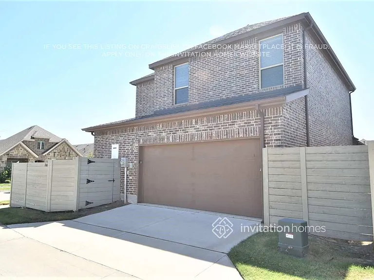 700 Boardwalk Way — Photo 23