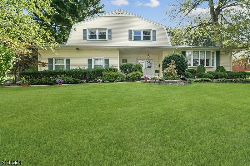 1st image of 5 Edgewood Ave