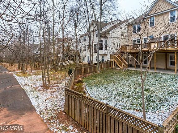 3rd image of 5868 Linden Creek Ct