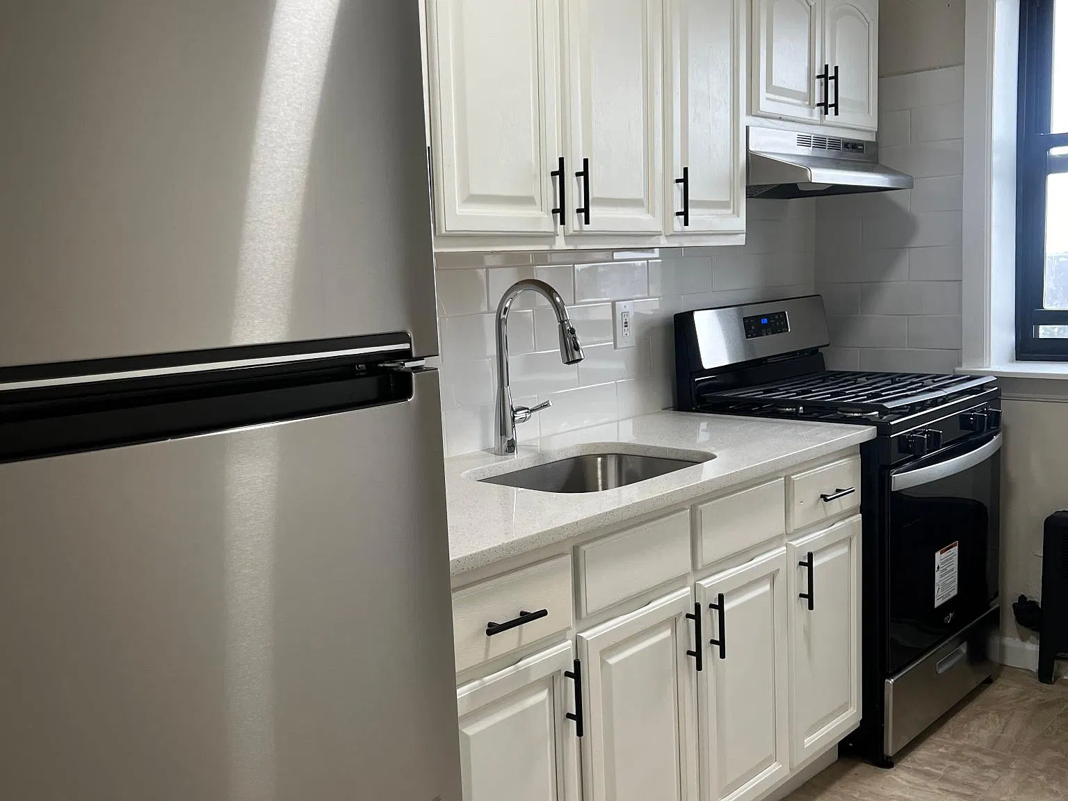 111 Washington St — Photo 1