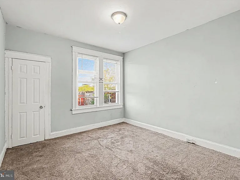 409 N Edgewood St — Photo 20