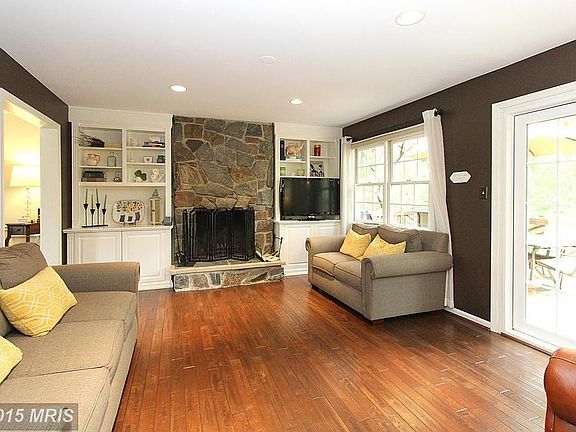 4th image of 13130 Bradley Farm Dr